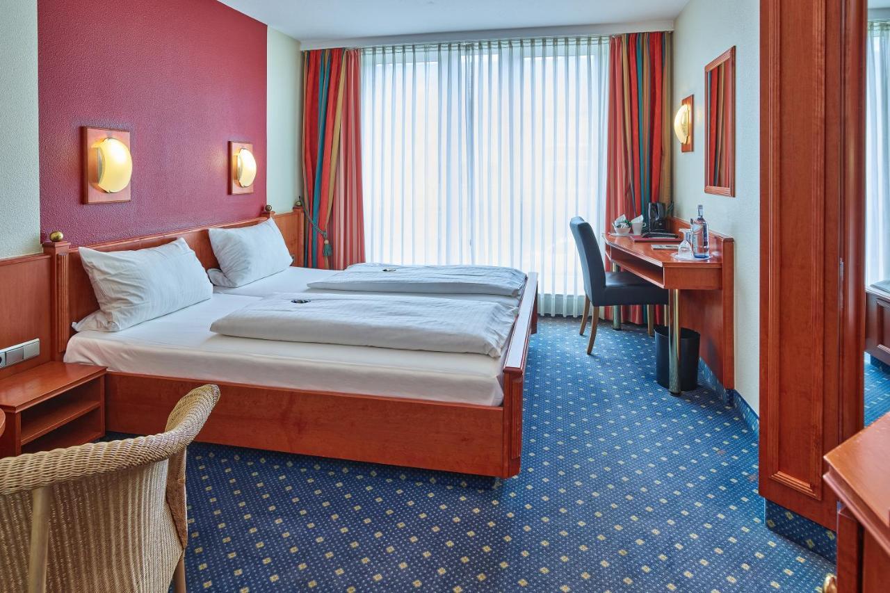 Hotel-Hofbraeu Am Stadtring Нордхорн Экстерьер фото