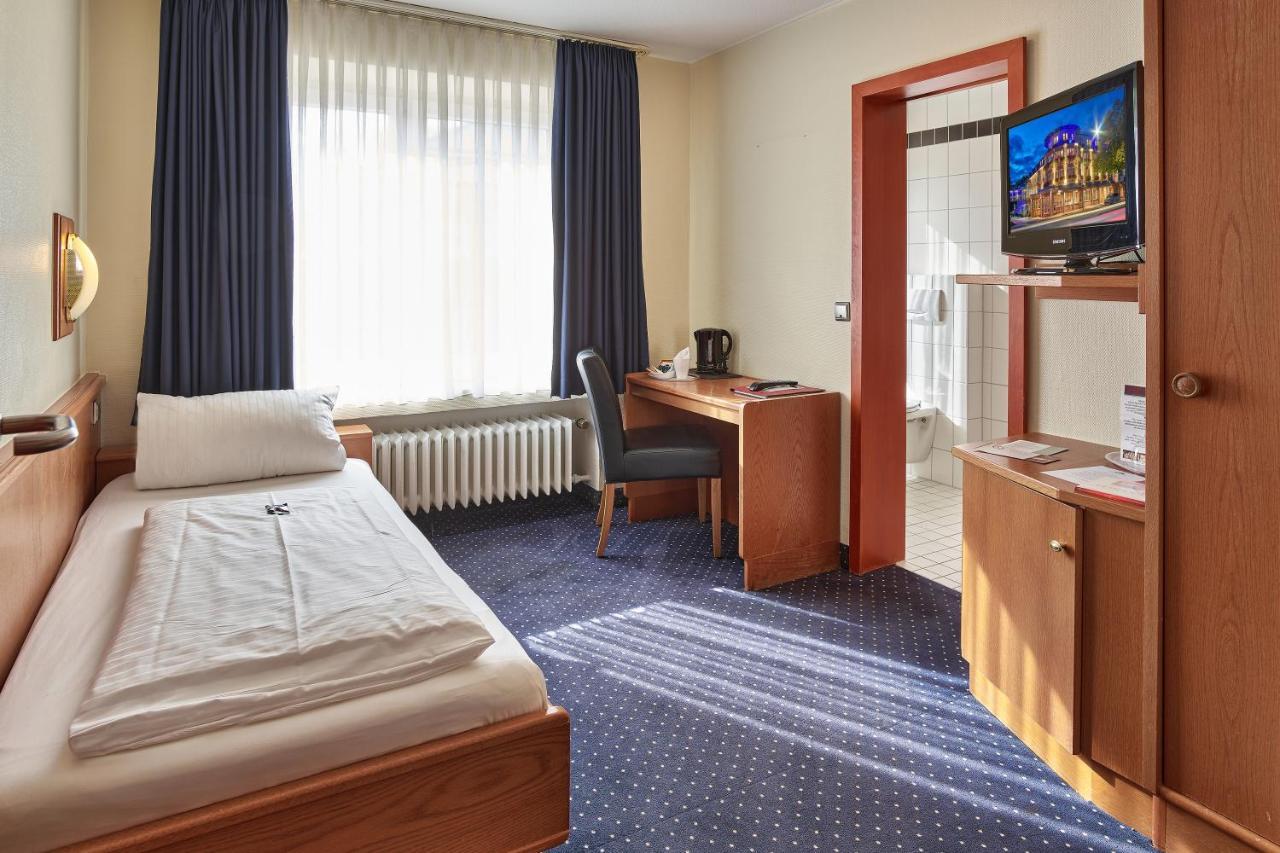 Hotel-Hofbraeu Am Stadtring Нордхорн Экстерьер фото