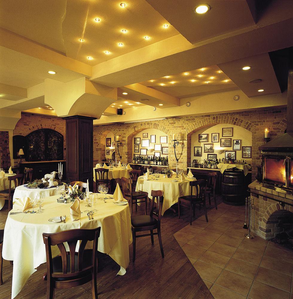Hotel-Hofbraeu Am Stadtring Нордхорн Экстерьер фото
