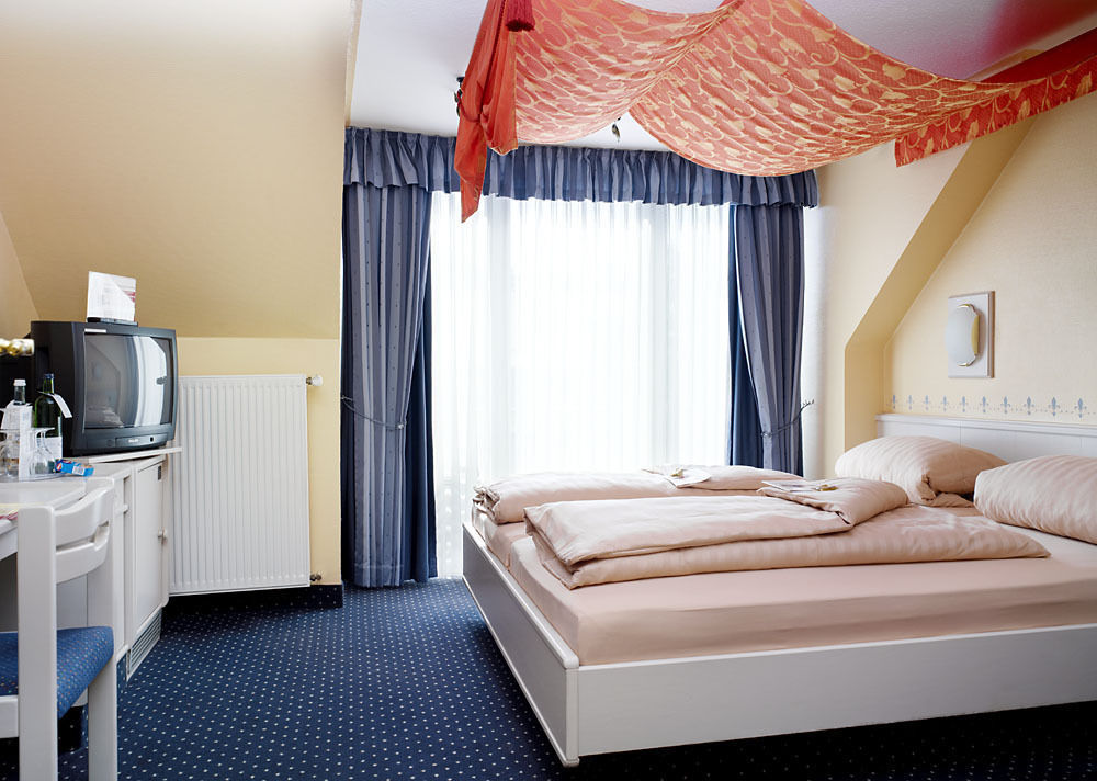 Hotel-Hofbraeu Am Stadtring Нордхорн Экстерьер фото
